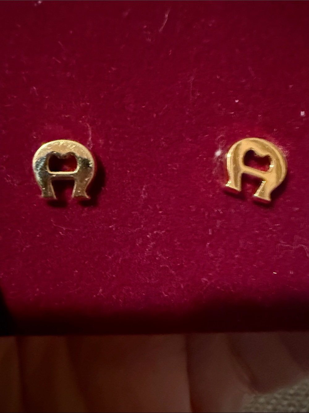 Gold color Horseshoe Stud Earrings